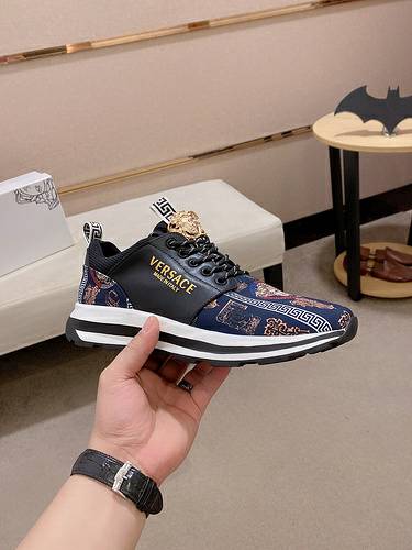 Picture of Versace Shoes Men _SKUfw120154805fw